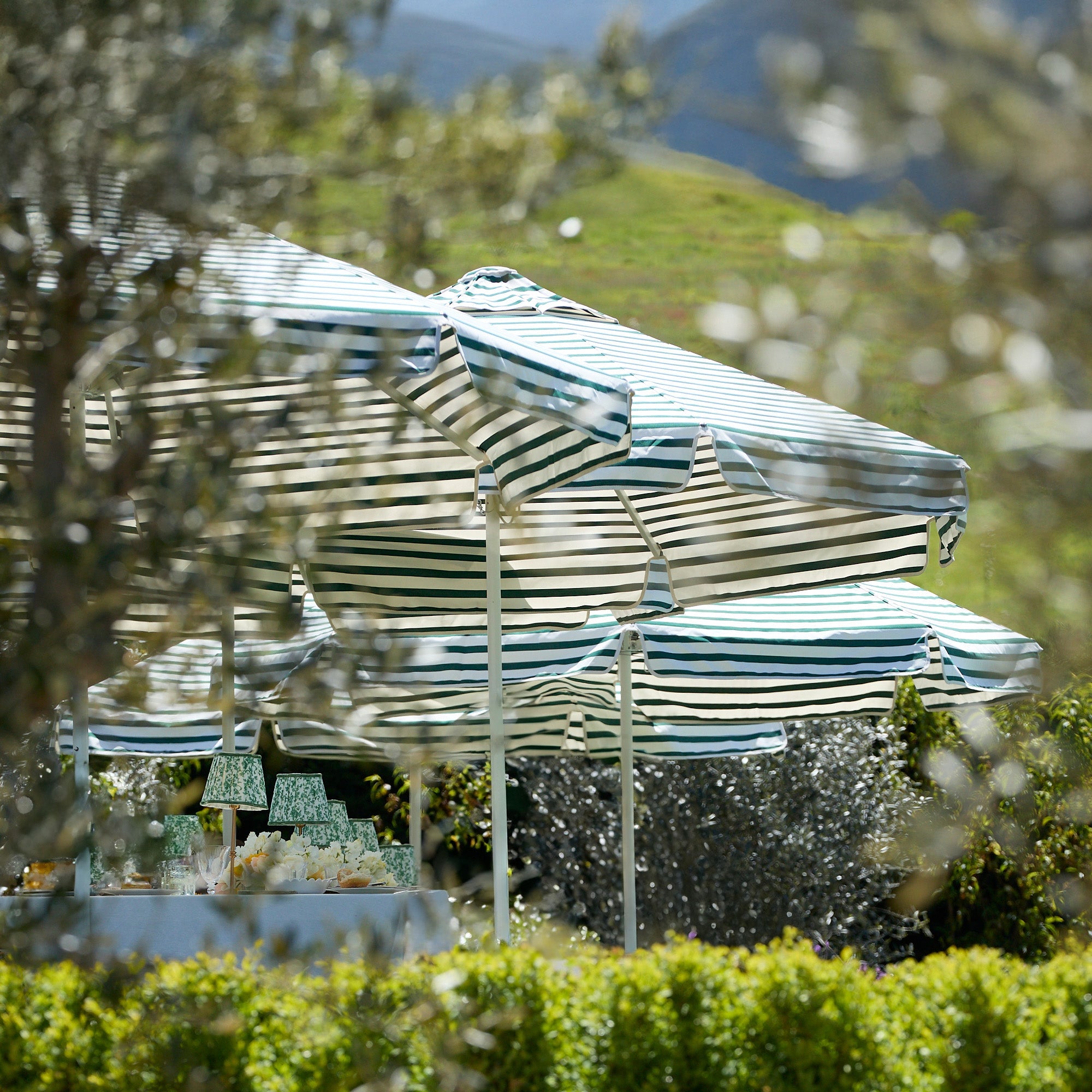 blue and green striped patio umbrella Sywlwxkq 9ft/2.7m Outdoor Parasol Umbrella, for Garden, Deck, Backyard Pool, Sunscreen UV50+, 5 Colors (Color : and White Striped) : Patio, Lawn & Garden Parasol Enjoy great summer weather on your patio with the parasol Italian patio umbrella AMMSUN 7.8ft Beach & Patio