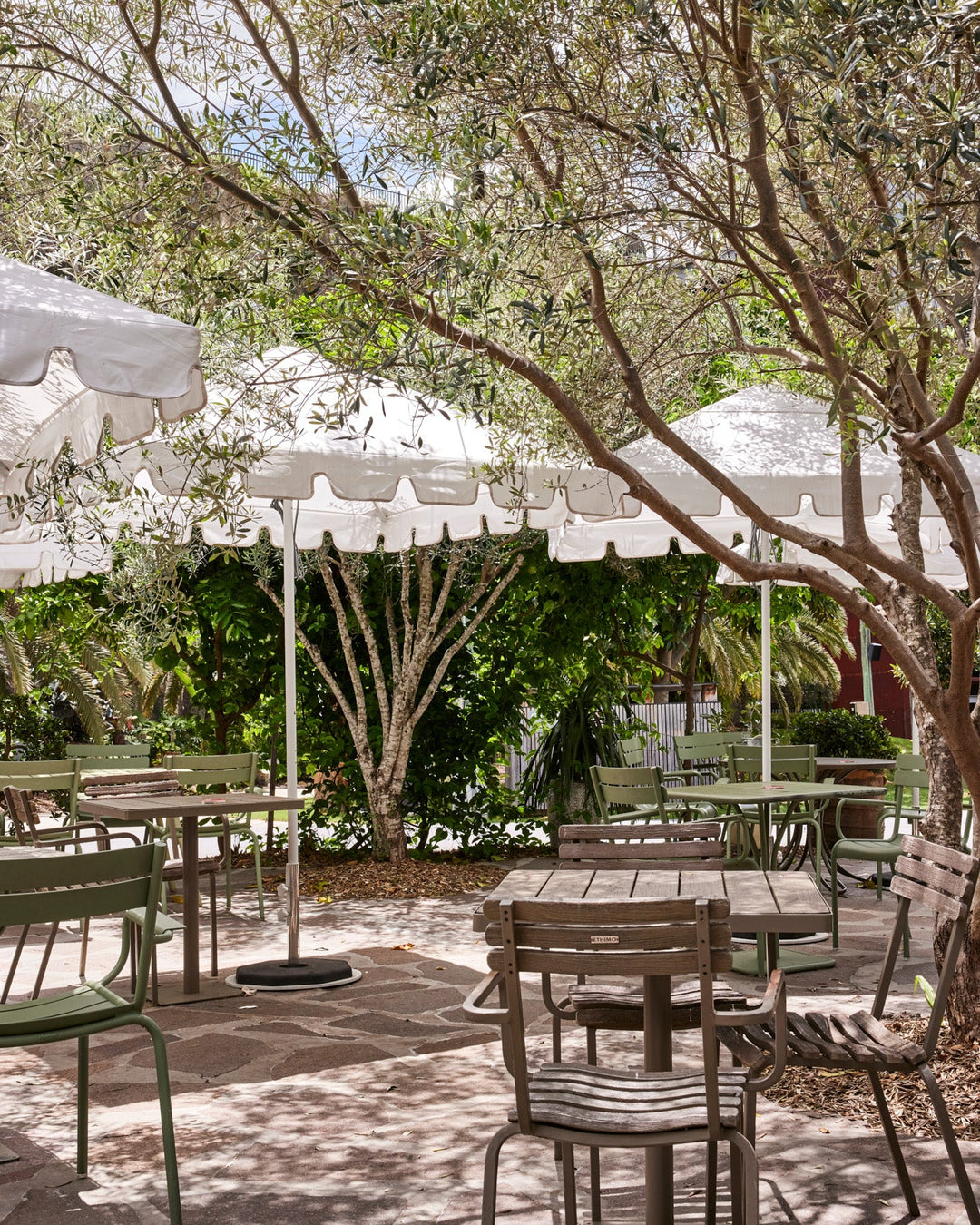 Howards Smiths Wharves Basil Bangs Commercial Patio Umbrella Sundial White Keyhole valance