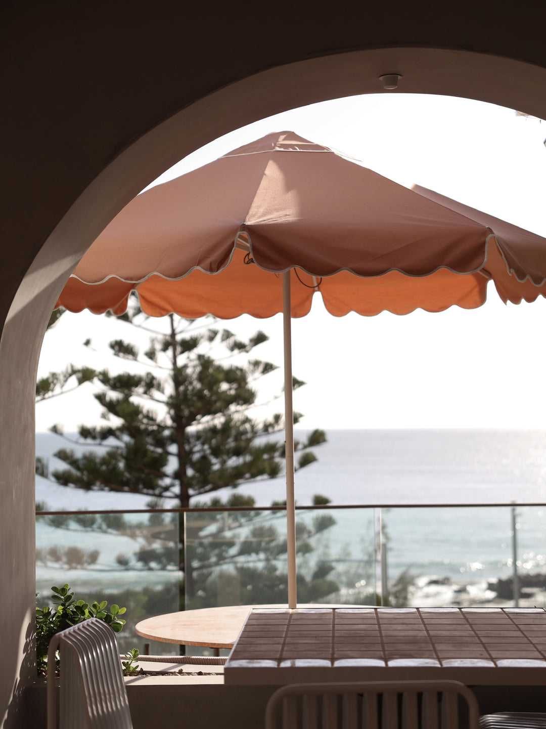 2.8m Sundial Umbrella - White - Scallop Valance - Clay