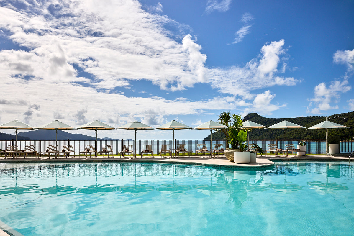 Basil Bangs commercial umbrella 2.8 sundial umbrella the sundays hamilton island