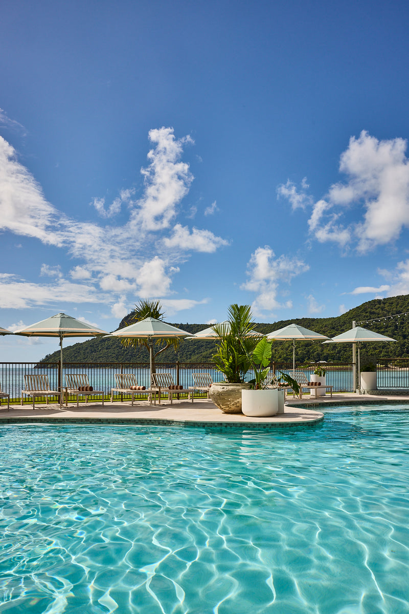 Basil Bangs commercial umbrella 2.8 sundial umbrella the sundays hamilton island